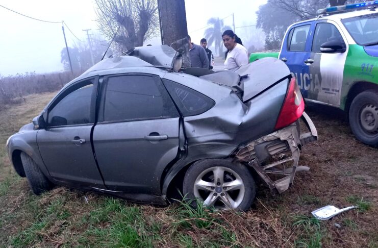 Un conductor falleció al impactar con su auto contra una columna en la ruta 191