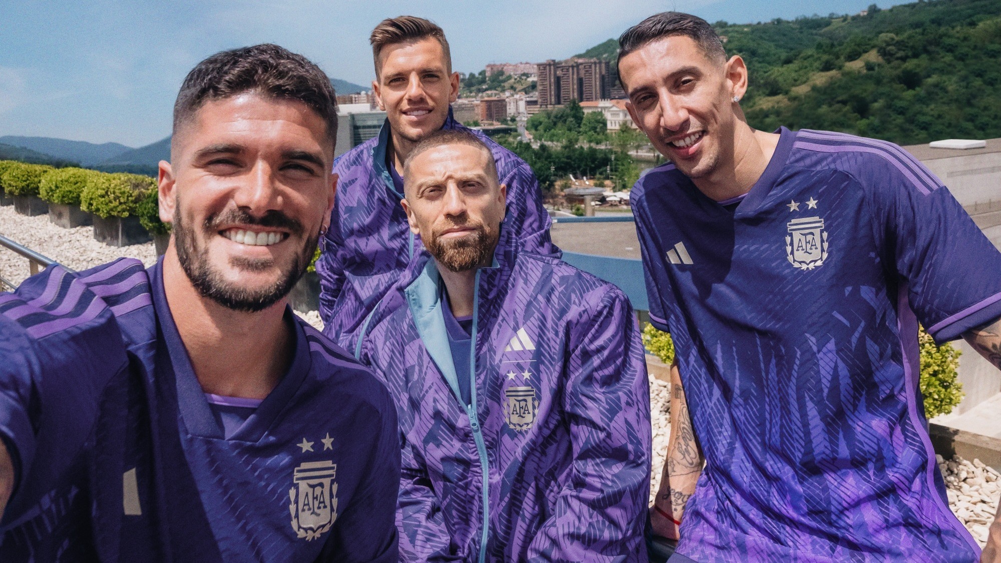 Presentaron la nueva camiseta de la Selección, inspirada en la igualdad de género