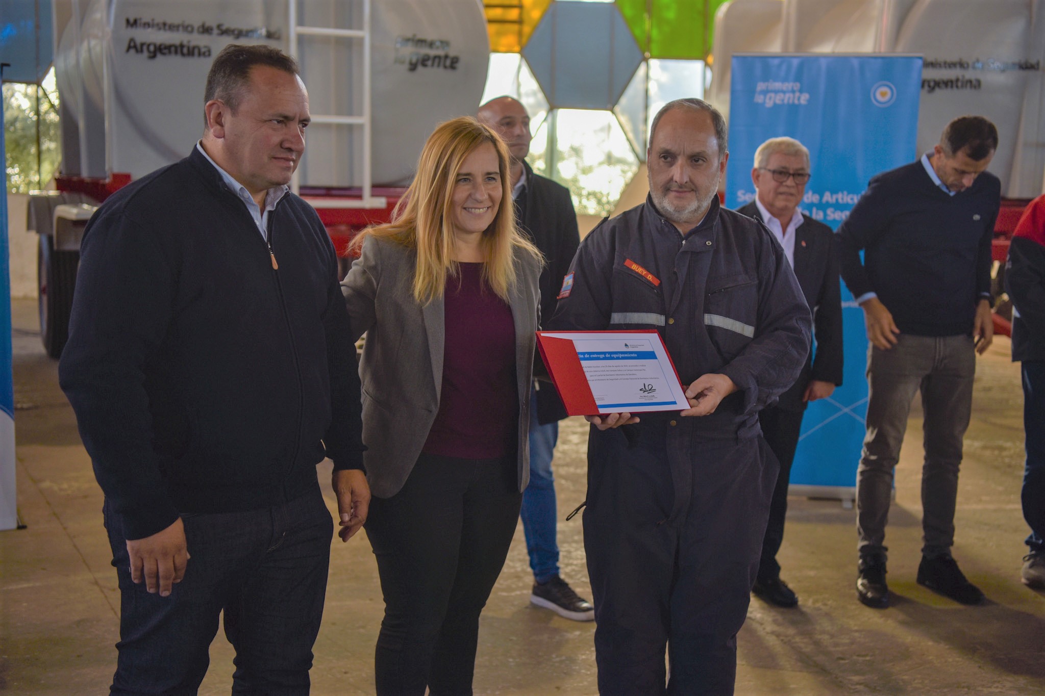 El Ministerio de Seguridad de la Nación otorgó equipamiento para los Bomberos Voluntarios de Baradero