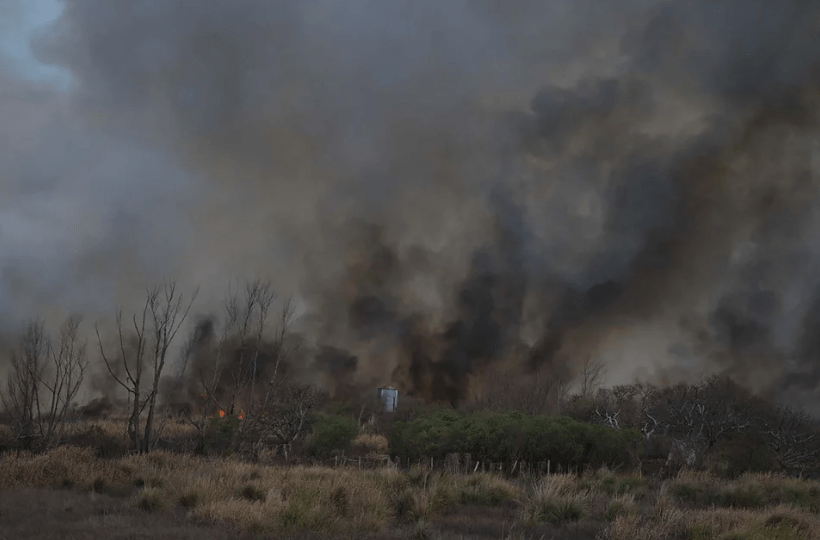 Más de 95 mil hectáreas quemadas, el origen del humo que afecta a tres provincias
