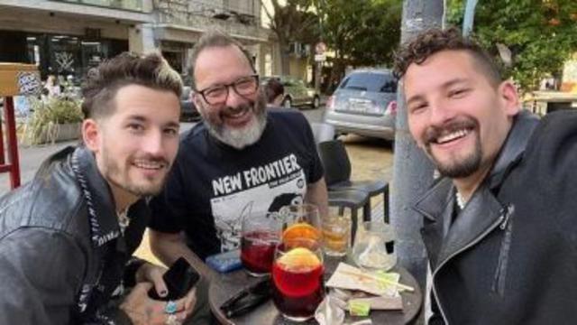 El homenaje de Mau y Ricky Montaner a Gerardo Rozín