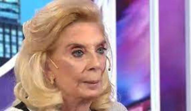 Brujas sufrió una baja en plena función y una figura del público tomó el lugar de Graciela Dufau
