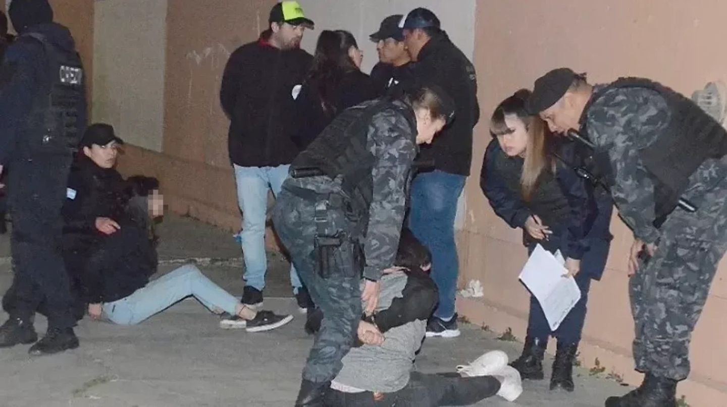 Se pelearon “por un chico”: dos nenas de 13 años acuchillaron a otra de 12 y la víctima quedó en grave estado