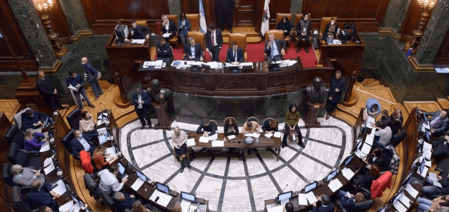 Hackearon la Legislatura porteña: piden no usar las computadoras internas ni la red de wifi