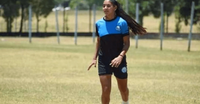 “Tengo la vida quebrada”, el desgarrador mensaje de la mamá de la futbolista de Argentino de Merlo que murió en un brutal accidente