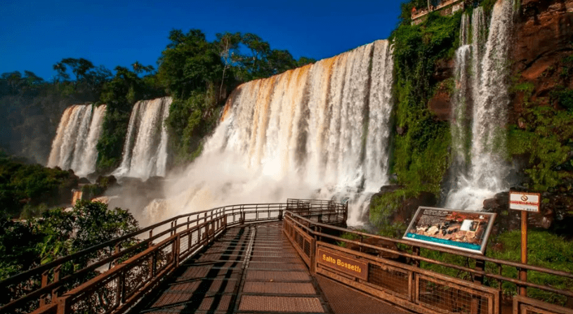 Encontraron un cuerpo en Foz de Iguazú e investigan si se trata del hombre que se cayó en las Cataratas
