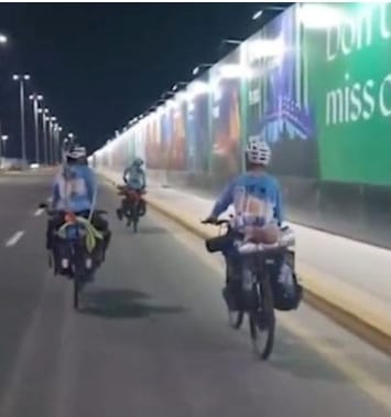 ???‍♂️ SUEÑO CUMPLIDO: EL MOMENTO EXACTO EN QUE 3 CORDOBESES LLEGAN A QATAR EN BICICLETA TRAS PEDALEAR 177 DÍAS.