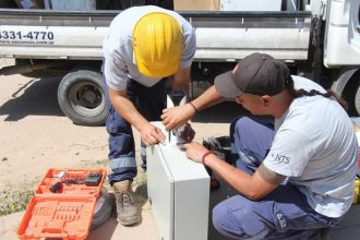 Comenzamos la instalación de las primeras cámaras que corresponden a la inversión del nuevo Centro de Seguridad Ciudadana que funcionará en Plaza Colón