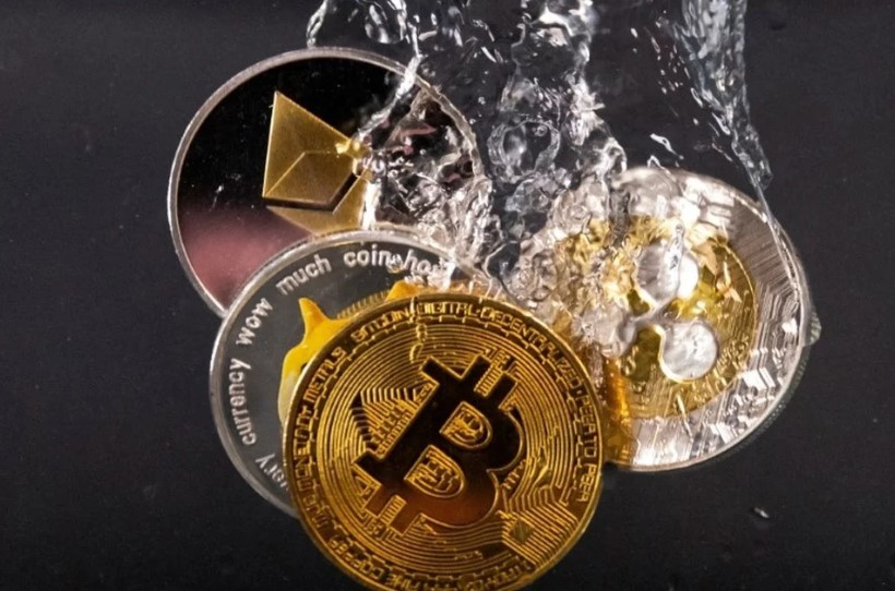 Se hunde Bitcoin: la criptomoneda tocó su mínimo de dos años en medio de el colapso del exchange FTX y el fracaso de un plan de rescate