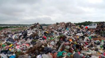 Tragedia en Paraná: un nene de 8 años murió atropellado por un camión mientras buscaba comida en un basural