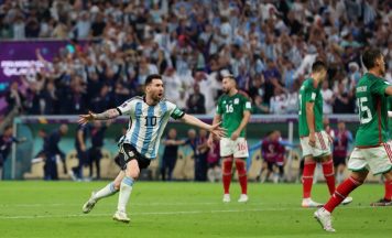 La magia de Messi tapa todo, menos la amenaza del dólar