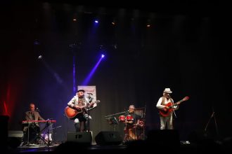 Pedro y Pablo en el teatro colón: un repaso por su historia musical