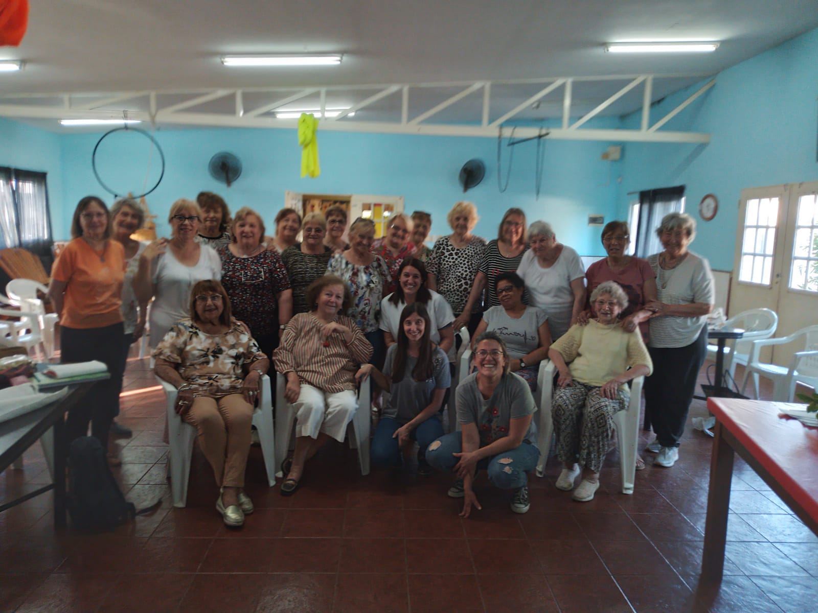 Atención Primaria de la Salud realiza talleres de acompañamiento para las crianzas y los adultos mayores