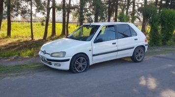 Robaron un auto con mercadería de La Salada y luego fue hallado abandonado