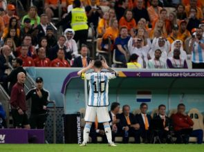 La furia de Lionel Messi contra un jugador de Países Bajos tras la clasificación de Argentina: “Qué mirás bobo”