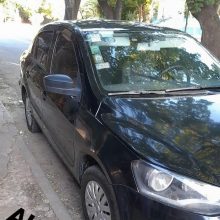 Encontraron prendido fuego un auto que fue robado esta madrugada