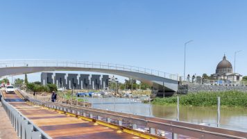 San Nicolás: PUENTE FLOTANTE: SE PODRÁ IR A LA PLAYA EN VEHÍCULOS PARTICULARES