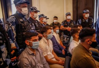 Juicio por el crimen de Fernando Báez Sosa: miradas fijas, golpe en el escritorio y el recuerdo que hizo llorar hasta a los guardias