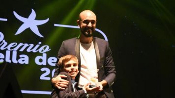 La noche soñada de Abel Pintos en los Premios Estrella de Mar