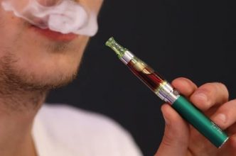 Los cigarrillos electrónicos pueden incluir hasta 2.000 sustancias químicas desconocidas