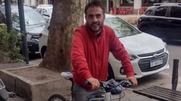 “Pensé que no iba ni a hablar, y me equivoqué”: el chico del delivery que diagnosticaron con Asperger a los 15 años