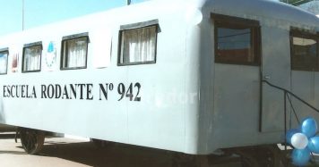 Ángela Peralta Pino, la primera maestra rural que convirtió un vagón de tren en una escuela rodante