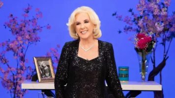 La foto viral de Mirtha Legrand a cinco días de haberse colocado el marcapasos: «Presente fantástico»