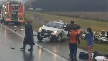 San Pedro: Dos personas murieron al chocar un auto de frente contra otro en la Ruta 9