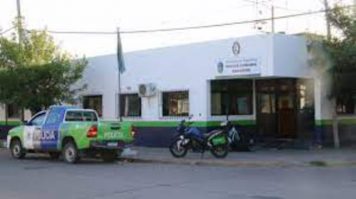 Una mujer amenazó a un trabajador de una obra