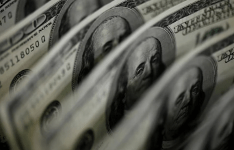 A cuánto llegarán el dólar y la inflación para fin de año, según las proyecciones de las consultoras