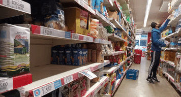 La devaluación se siente en las góndolas con aumentos de hasta 30% y sin cuotas para financiar las compras