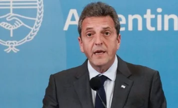 Massa suspendió los planes sociales a quienes estén imputados por los robos masivos