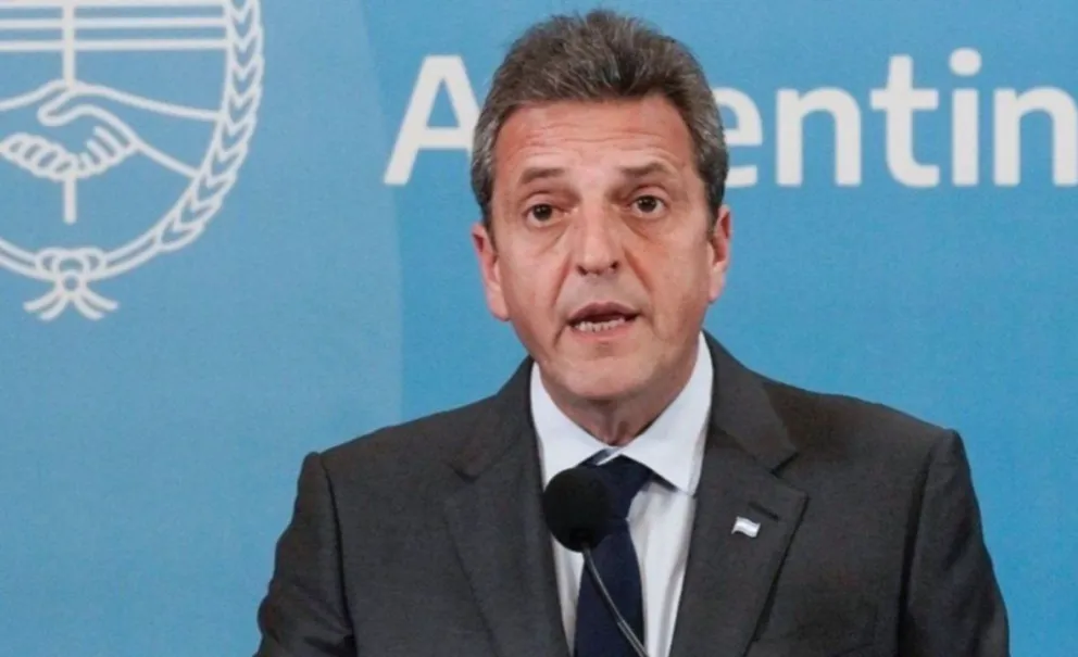 Massa suspendió los planes sociales a quienes estén imputados por los robos masivos
