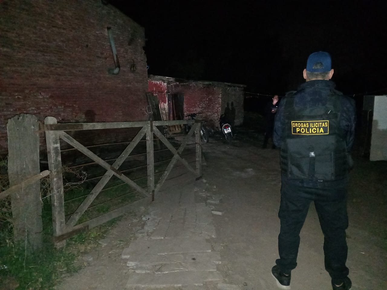Un hombre aprehendido y secuestro de importante cantidad de droga en un allanamiento