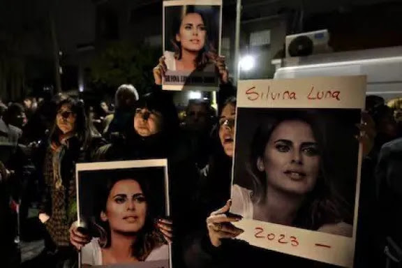 Pamela Sosa y Stefy Xipolitakis se hicieron presentes en la marcha en contra de Aníbal Lotocki