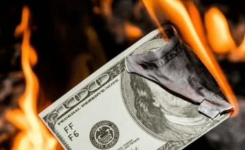 El Dólar Blue se dispara a 855 y podría llegar a 1000 pesos antes de fin de año