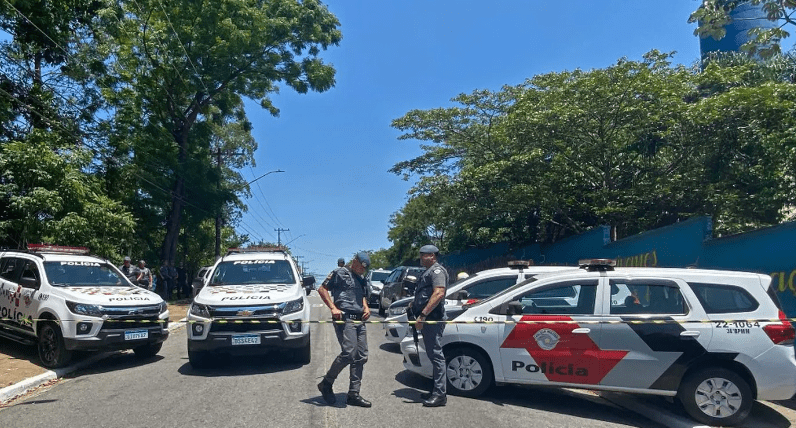 Un alumno de 16 años mató a balazos a una compañera e hirió a otras dos en una escuela de San Pablo