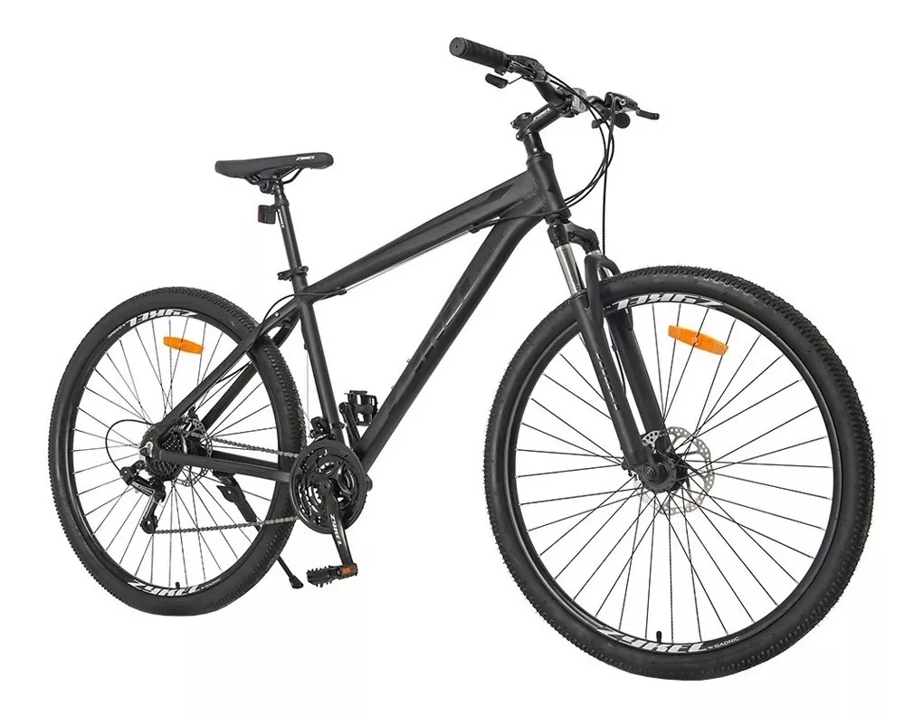 Roban una bicicleta de arriba de la caja de una camioneta