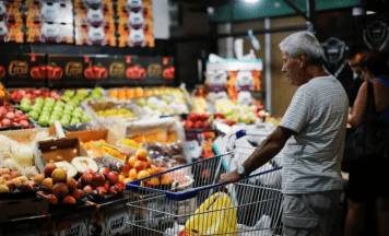 Cómo impactan las medidas económicas en los precios de 30 productos de consumo básico