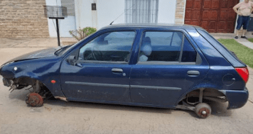 San Pedro: Le robaron las cuatro ruedas del auto y las vendieron en Facebook