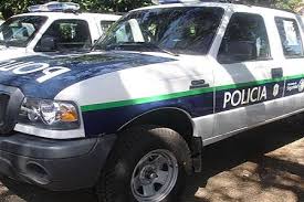 Tres personas agreden a una menor de edad