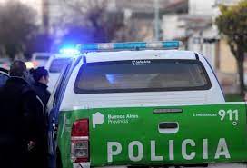 Denunció que le rayaron el auto
