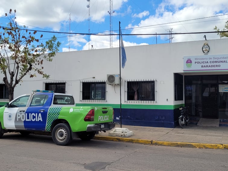 Una mujer discutía con un hombre y fue agredida por el mismo