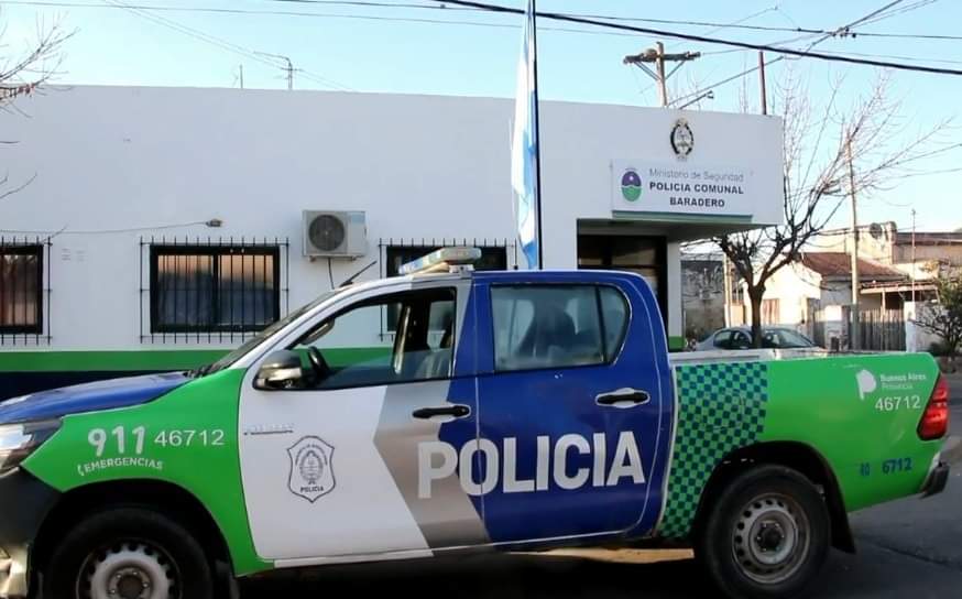 Estafan a una mujer