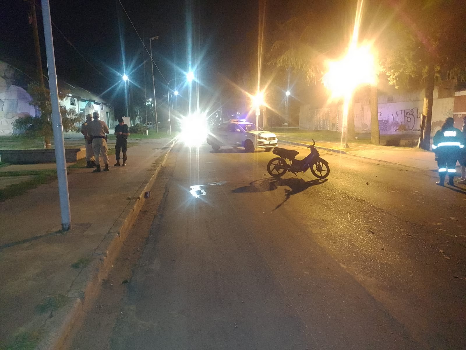 Choque entre moto y bicicleta