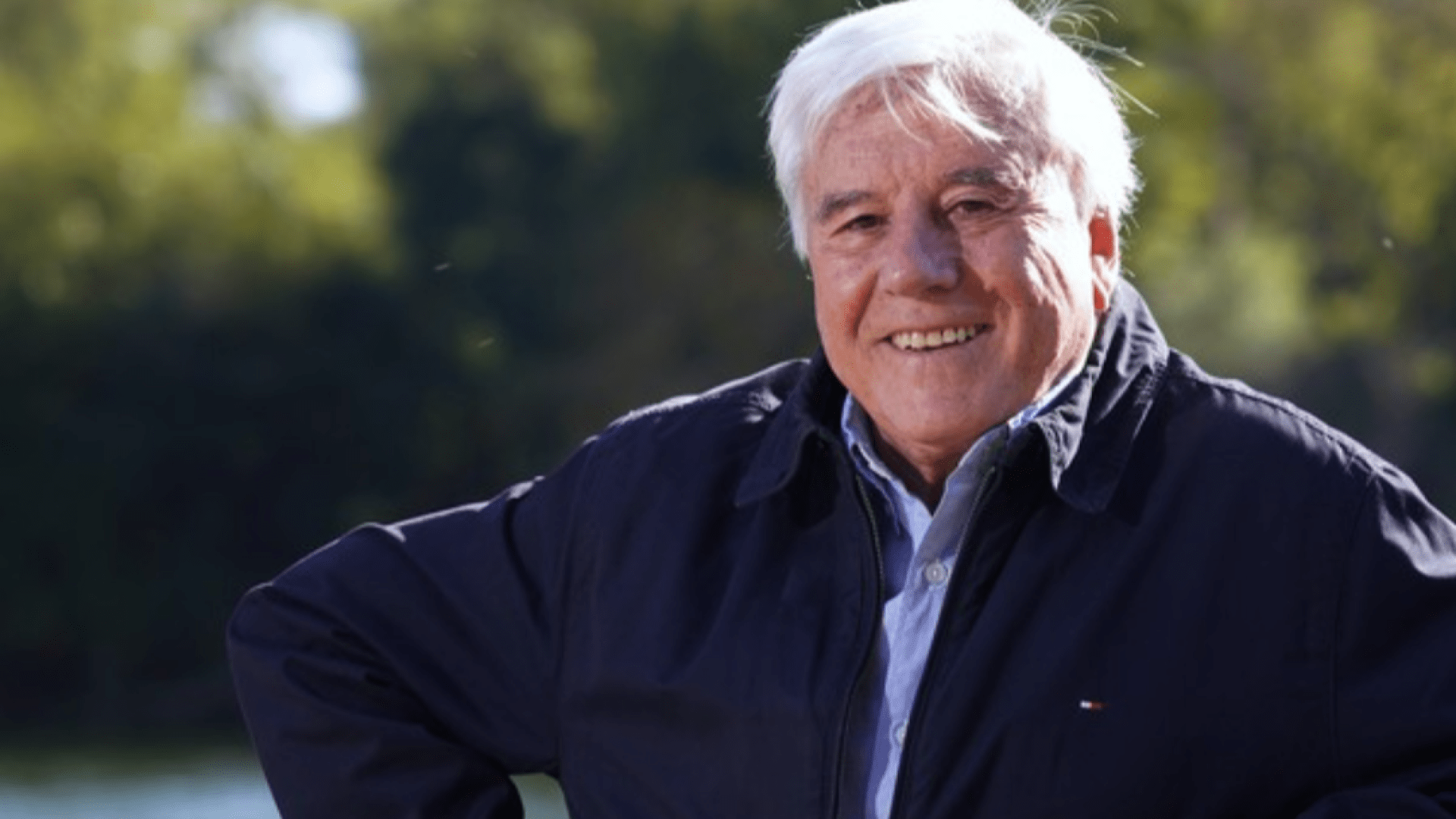 Fernando Bravo, a los 80: “Algunos conductores insultan al aire, se disfrazan de jóvenes