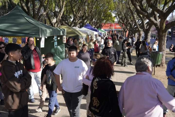 Baradero Celebró su 409° Aniversario con Música, Gastronomía y Sorteos