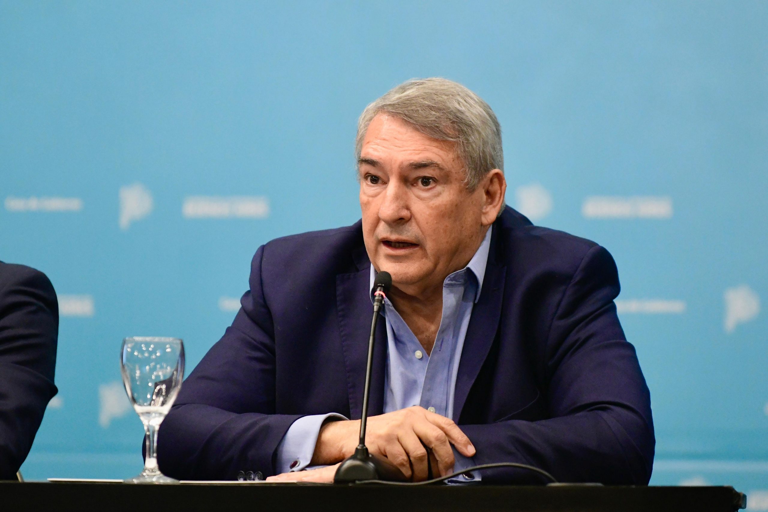 Desde la Provincia aseguraron que «Milei obliga a que cada trabajador pague más caro el colectivo»