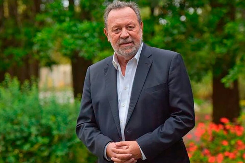 El diputado del PRO Gustavo Santos oculta que vive en Madrid desde hace 10 meses