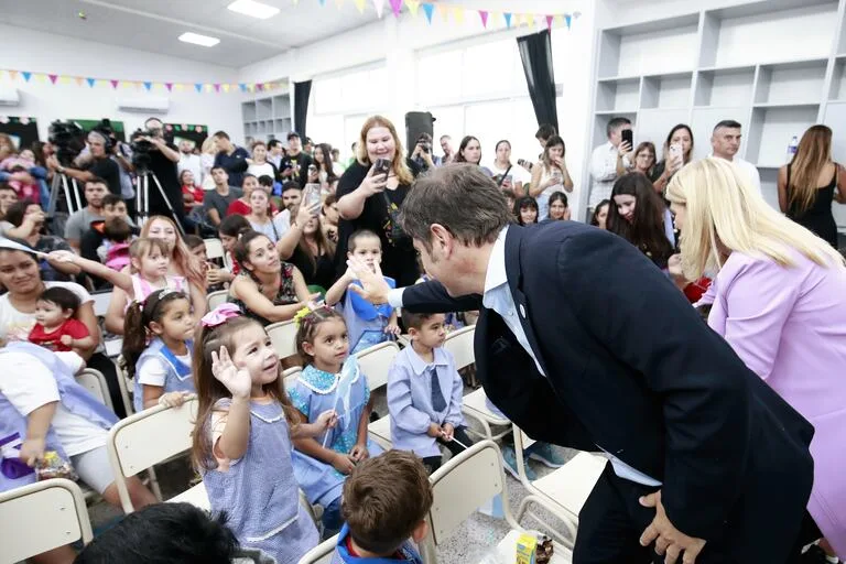 Kicillof propuso establecer la obligatoriedad de la educación desde los tres años.